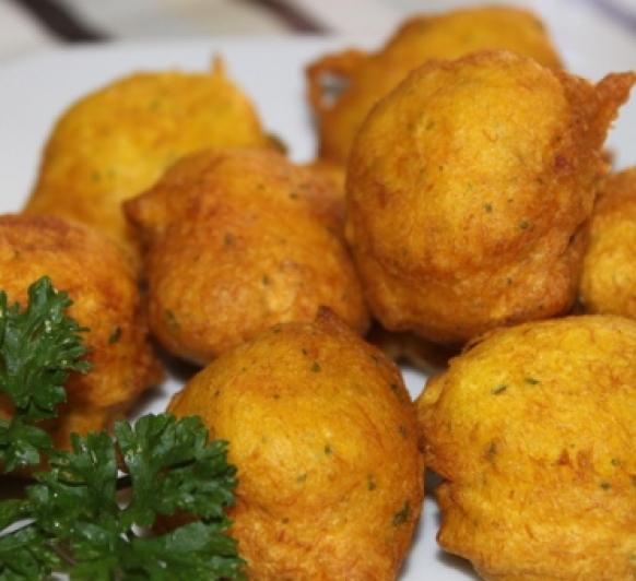 Buñuelos de bacalao para la Semana Santa